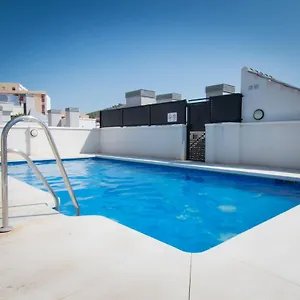holidays2malaga-refino-pool-and-parking.1costadelsol.com/